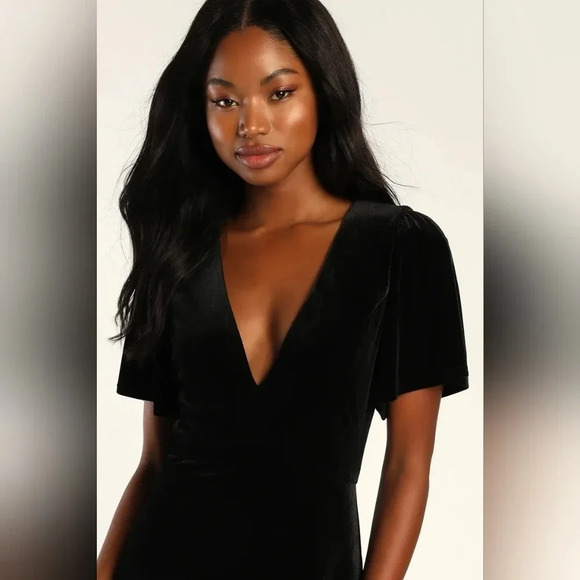 Lulu's Elegant Evenings Black Velvet Flutter Sleeve Trumpet Maxi Dress - Picture 4 of 12